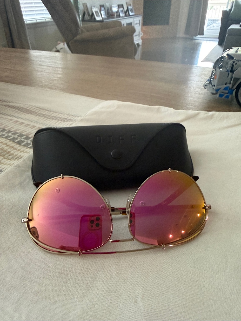 Diff Eyewear Gold Frame Sunglasses with Pink Mirrored Lenses